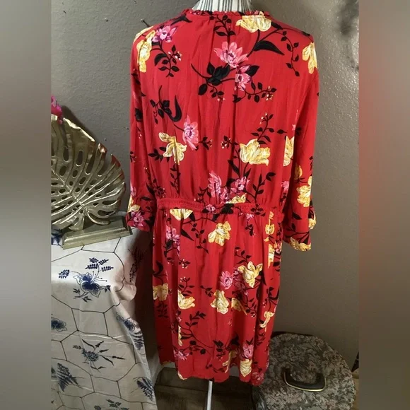 Old Navy Red Floral Bell Sleeve Dress - Picture 8 of 16